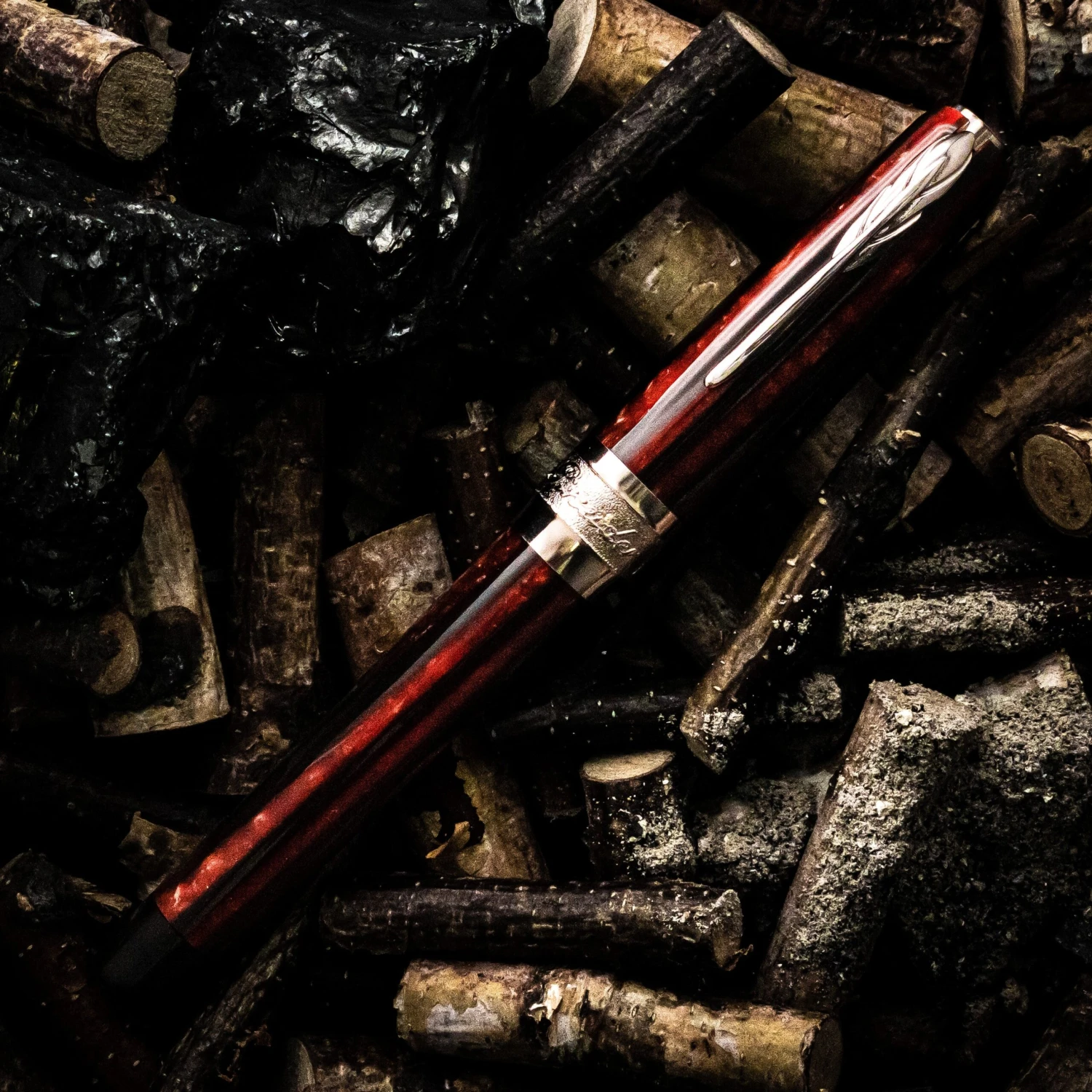 Pineider Arco Firefox Limited Edition Rollerball Pen 2 Pineider Arco Firefox Limited Edition Rollerball Pen - Image 2